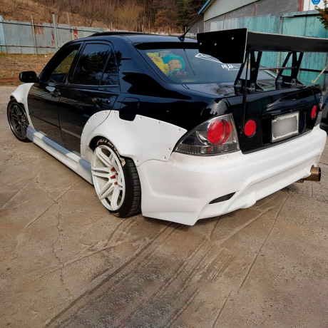 Задние фендеры "Rocket bunny style" +65mm для Lexus IS, Toyota Altezza купить недорого с доставкой в Магнитогорск